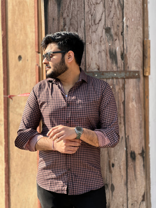 Trendy checked maroon shirt