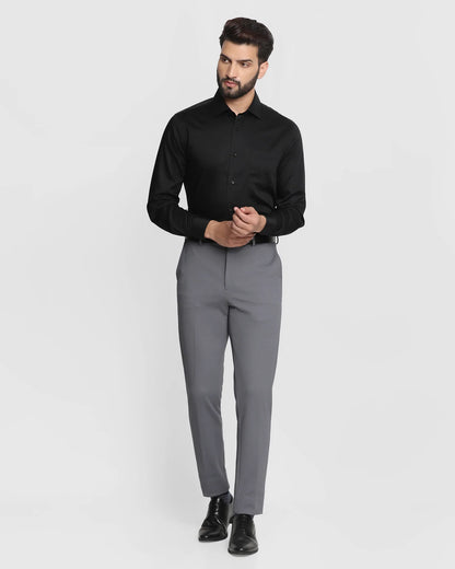 Solid formal shirt in black