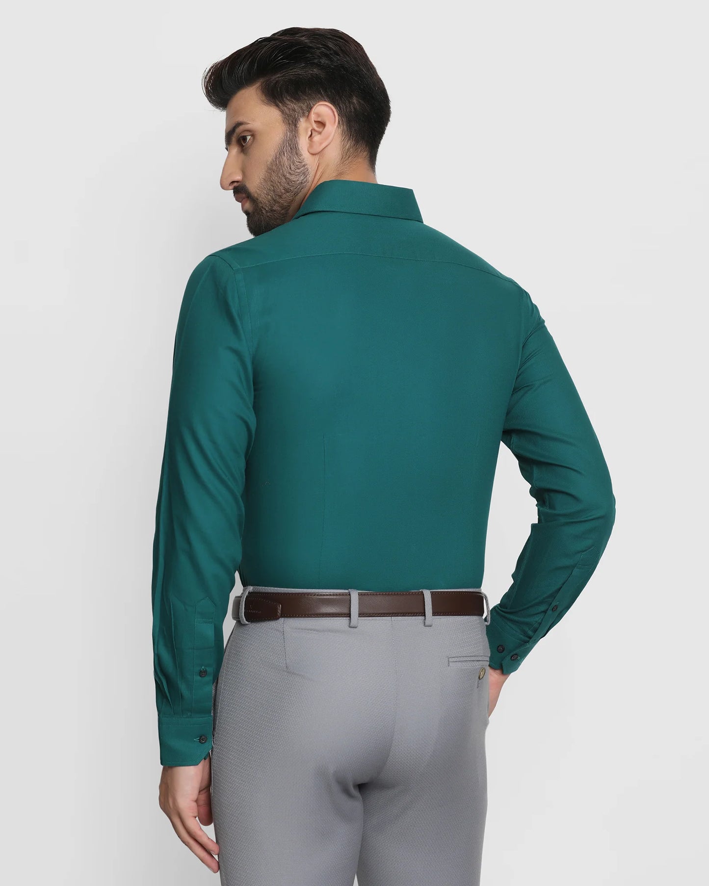 Solid formal shirt in bottle green
