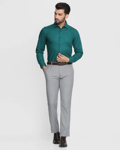 Solid formal shirt in bottle green