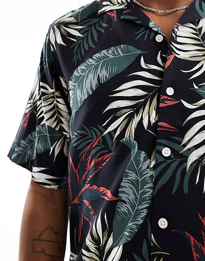 Revere collar regular fit viscose shirt in black leaf print