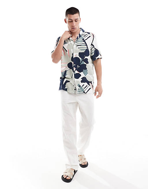 Regular fit linen mix shirt in abstract palm print