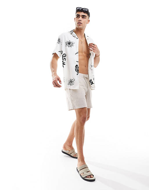 Relaxed camp collar shirt in tarot icon print in white