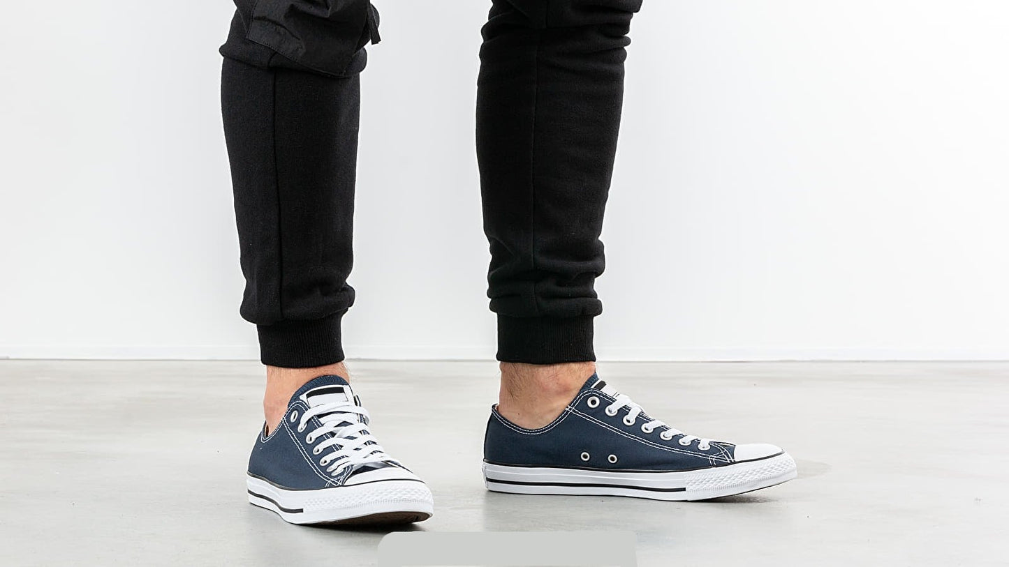 AMAZING MEN'S NAVY SNEAKS