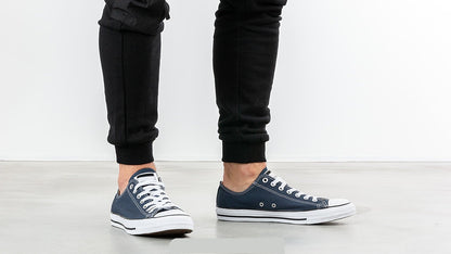 AMAZING MEN'S NAVY SNEAKS