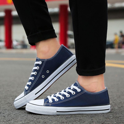 AMAZING MEN'S NAVY SNEAKS